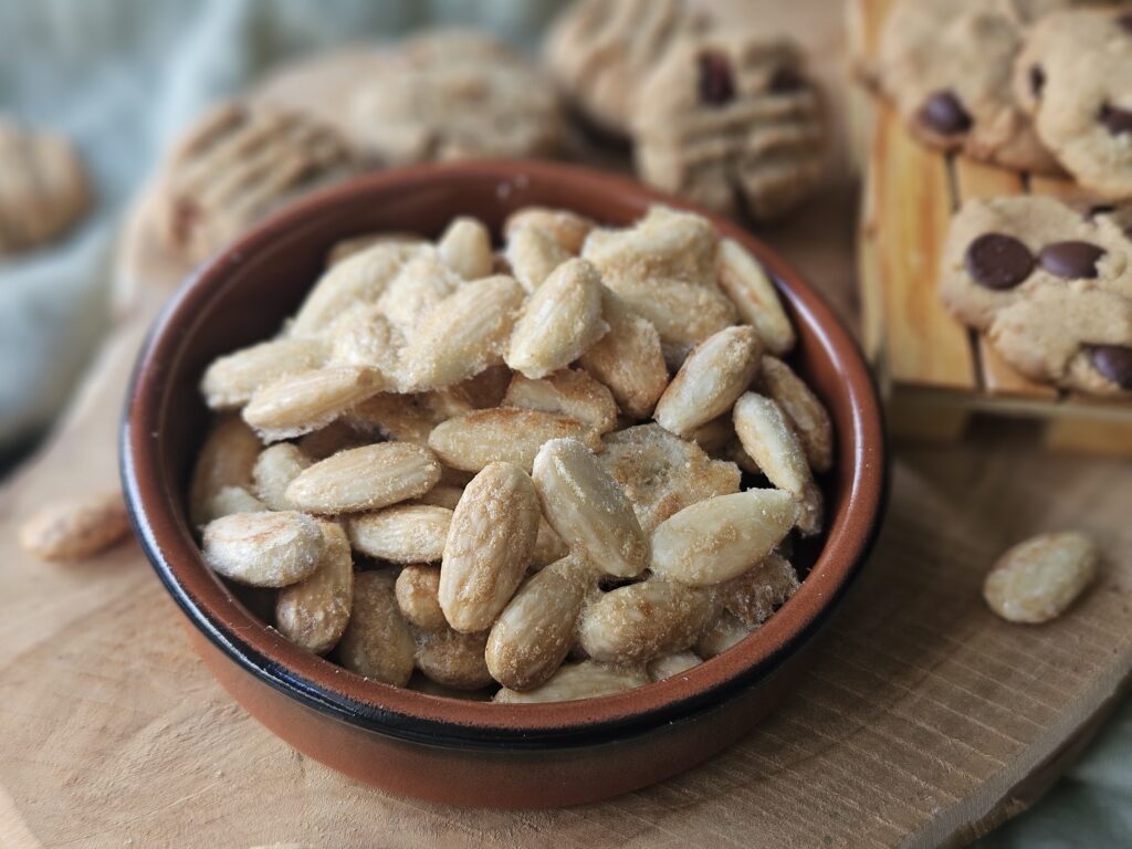 Bielkové mandle a žĺtkové cookies